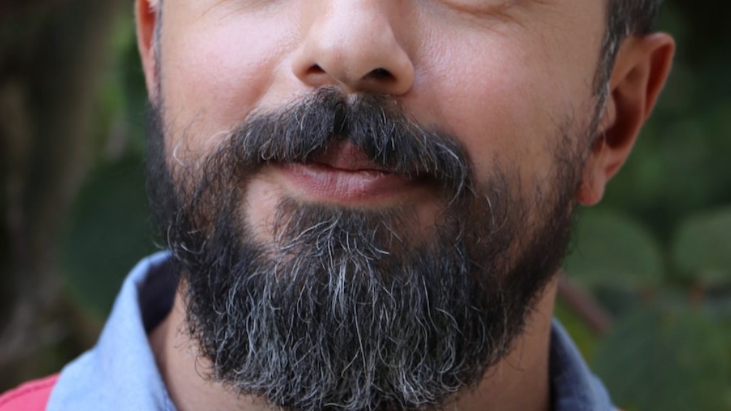 Can castor oil help grow a beard?